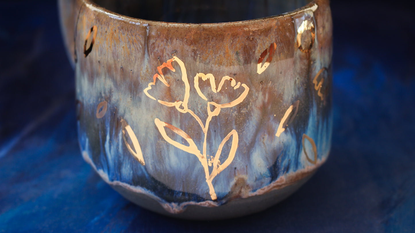 20oz Golden Drip Blossom Mug (02