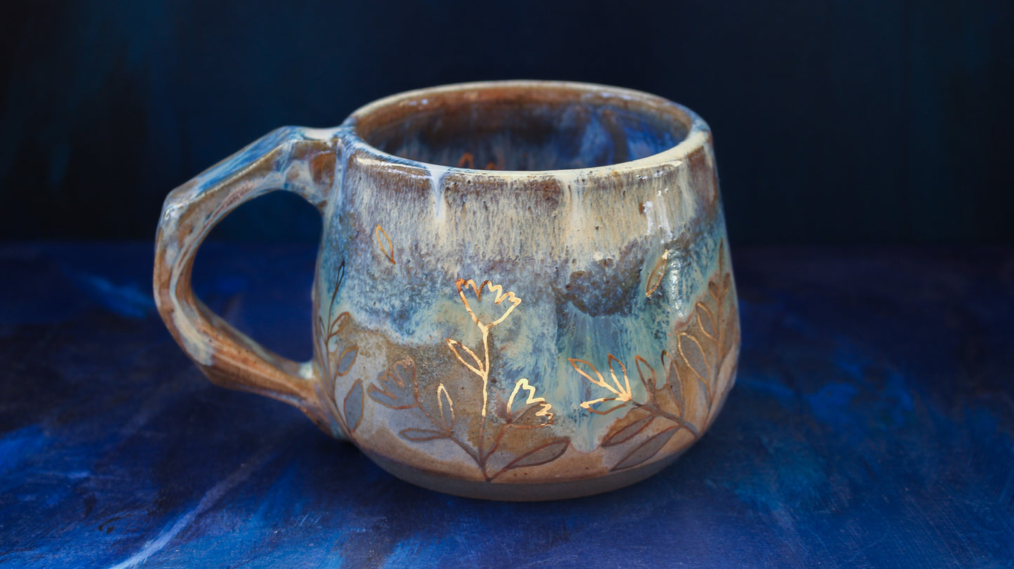 20oz Golden Drip Blossom Mug (01