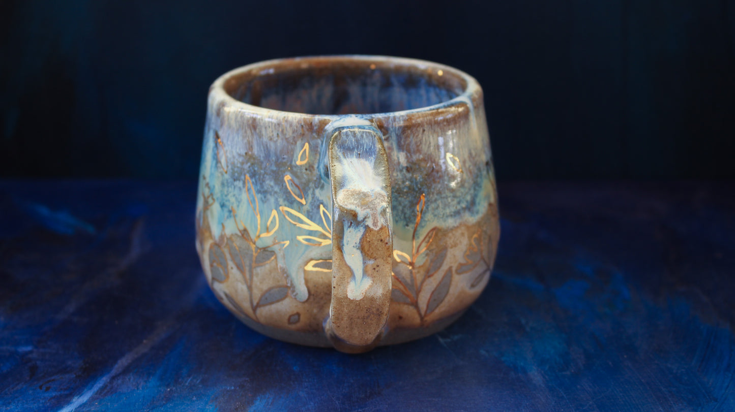 20oz Golden Drip Blossom Mug (01
