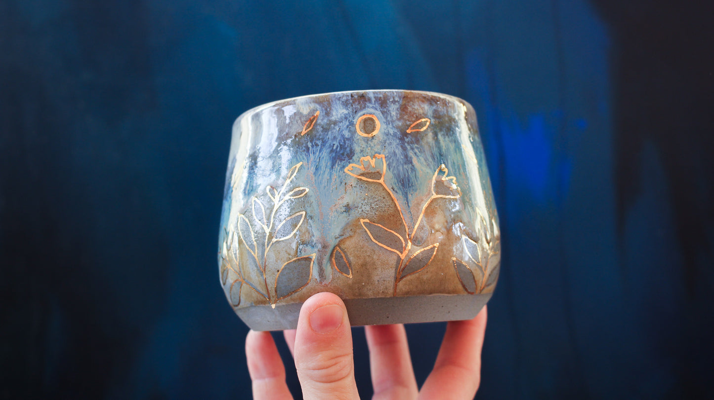 20oz Golden Drip Blossom Mug (01