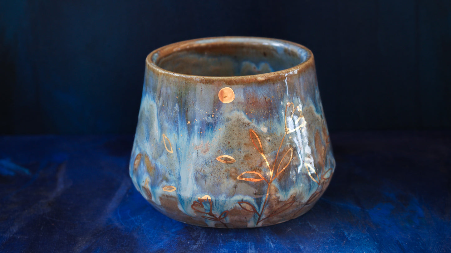 16oz Golden Drip Blossom Mug