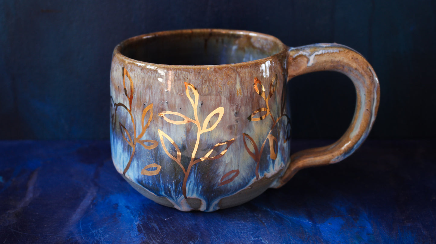 20oz Golden Drip Blossom Mug (02
