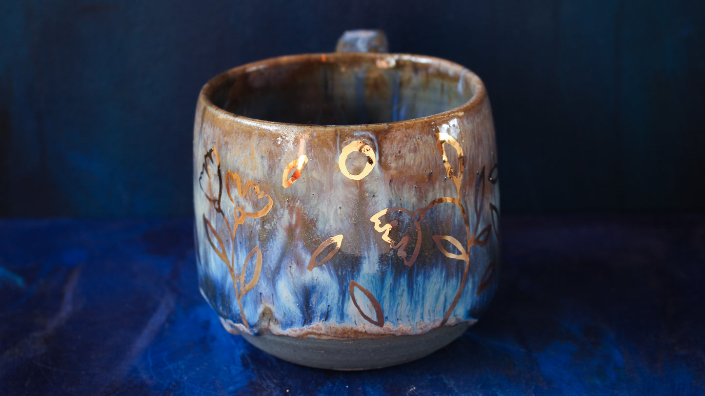 20oz Golden Drip Blossom Mug (02