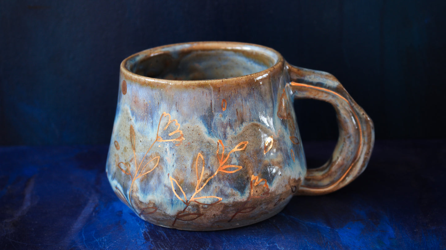16oz Golden Drip Blossom Mug